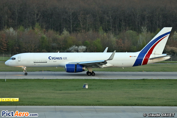 Boeing 757-223(PCF) (Cygnus Air)