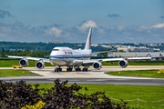 Boeing 747-89L