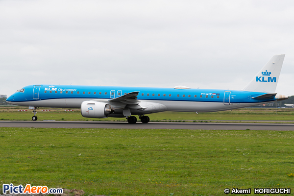 Embraer ERJ-190-300STD (KLM Cityhopper) Embraer ERJ-190-300STD (KLM Cityhopper)