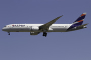 Boeing 787-9 Dreamliner (CC-BGP) Boeing 787-9 Dreamliner (CC-BGP)