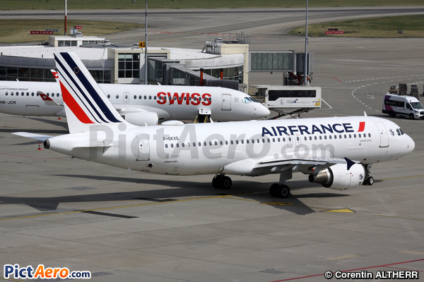 Airbus A320-214 (Air France) Airbus A320-214 (Air France)