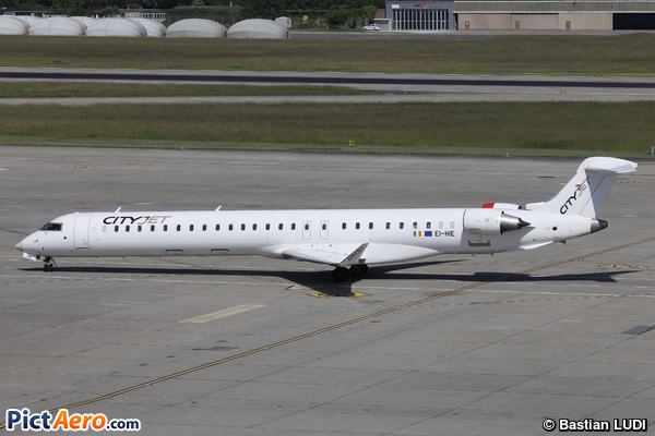 Bombardier CRJ-1000EL (CityJet) Bombardier CRJ-1000EL (CityJet)