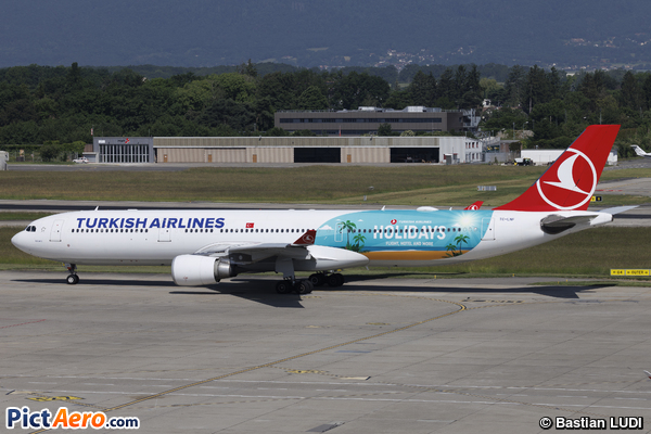 Airbus A330-303 (Turkish Airlines)