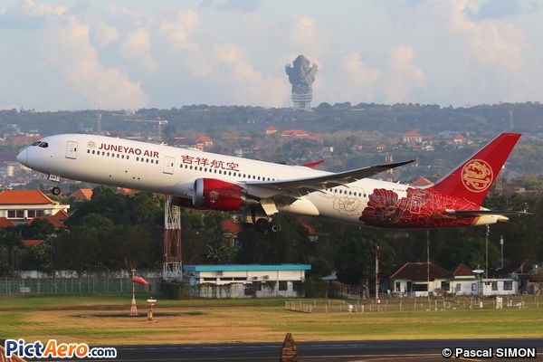 Boeing 787-9 Dreamliner (Juneyao Airlines)