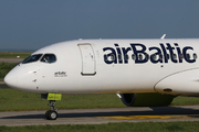 Airbus A220-371  (YL-AAV)