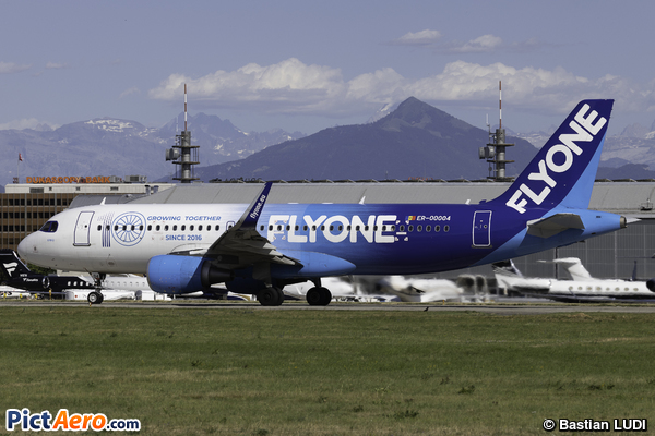 Airbus A320-214 (FlyOne) Airbus A320-214 (FlyOne)
