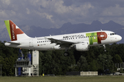 Airbus A319-111 (CS-TTR)