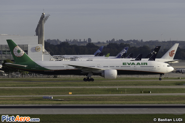 Boeing 777-35EER (Eva Air)
