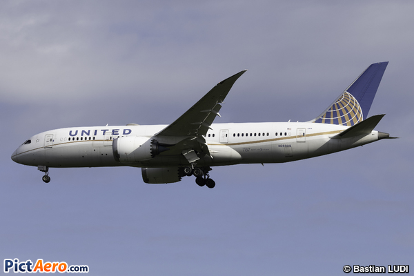 Boeing 787-8 Dreamliner (United Airlines)