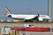 Boeing 777-328ER