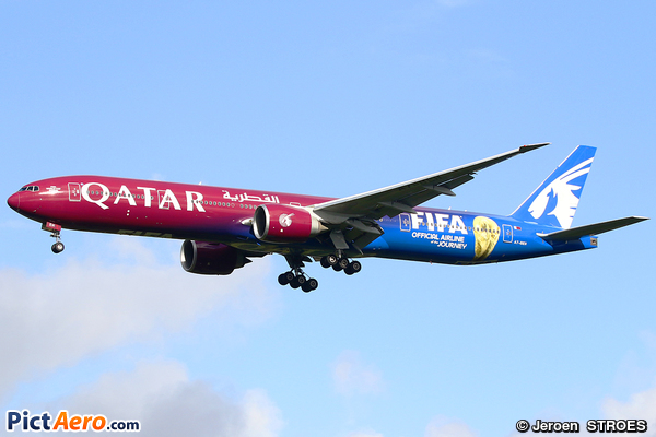Boeing 777-3DZER (Qatar Airways) Boeing 777-3DZER (Qatar Airways)