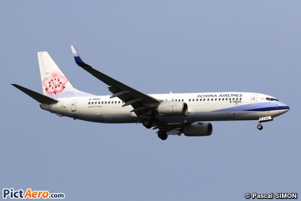 Boeing 737-8SH (China Airlines) Boeing 737-8SH (China Airlines)