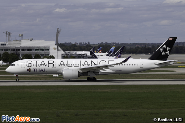 Airbus A350-941 (Thai Airways International)