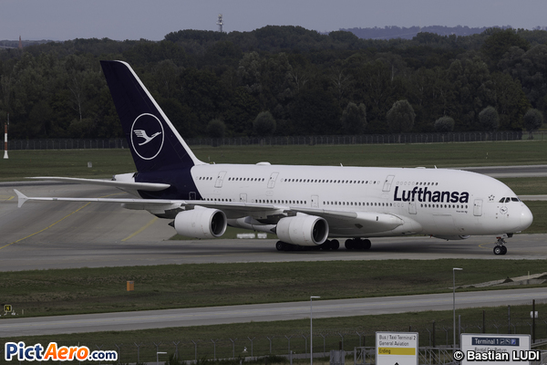 Airbus A380-841 (Lufthansa)