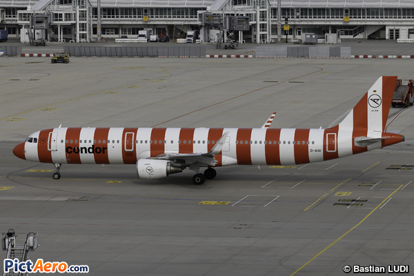 Airbus A321-211 (Condor)