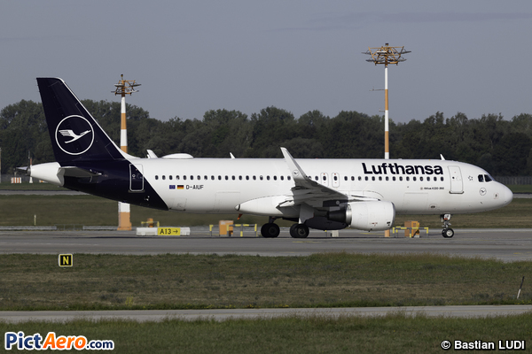 Airbus A320-214 (Lufthansa)