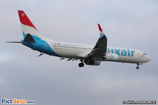 Boeing 737-86J (Luxair - Luxembourg Airlines)