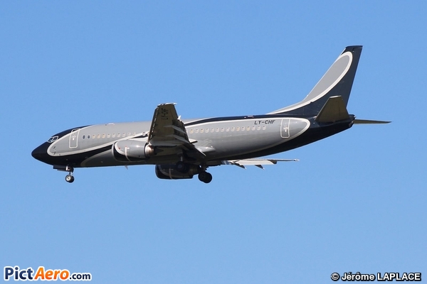 Boeing 737-31S (KlasJet) Boeing 737-31S (KlasJet)