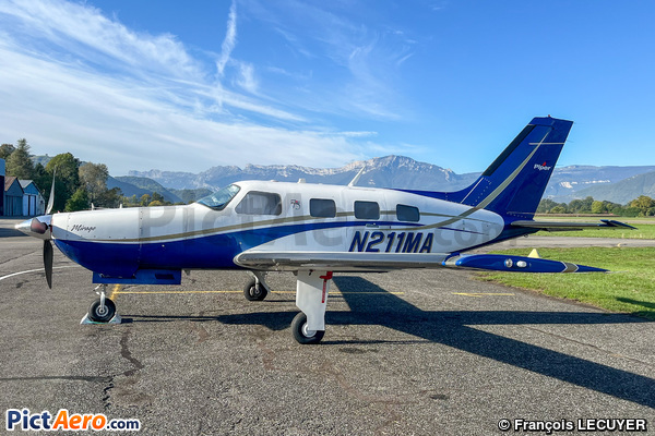Piper PA-46-350P Malibu Mirage (Private / Privé) Piper PA-46-350P Malibu Mirage (Private / Privé)