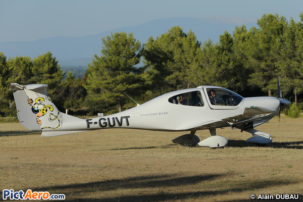 Diamond DA-40 Diamond Star (Private / Privé)