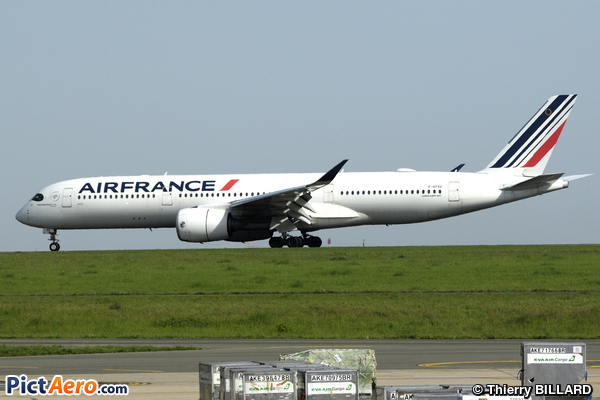 Airbus A350-941 (Air France) Airbus A350-941 (Air France)