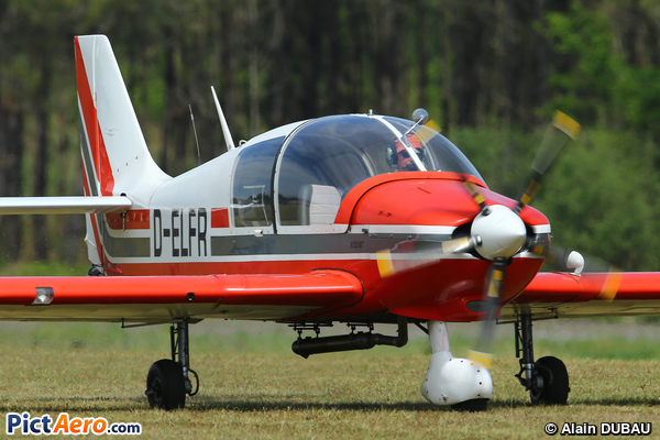 Robin DR400-180R Remorqueur (Private / Privé)