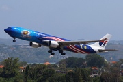 Airbus A330-323