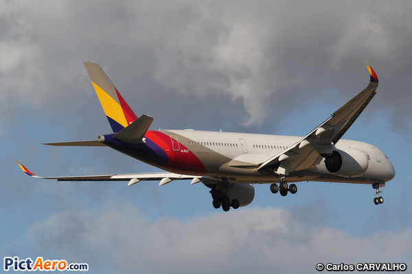 Airbus A350-941 (Asiana Airlines) Airbus A350-941 (Asiana Airlines)