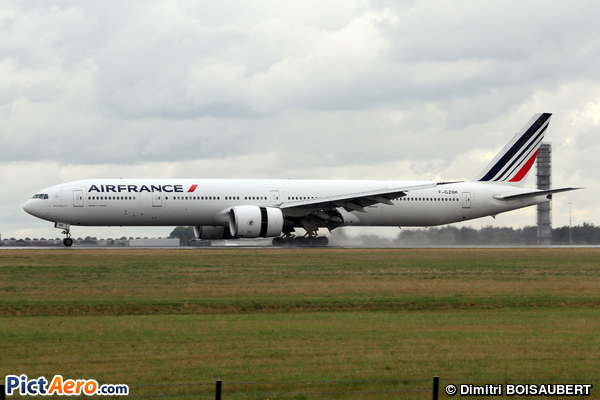 Boeing 777-328ER (Air France) Boeing 777-328ER (Air France)