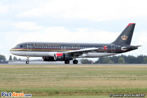 Airbus A320-232 (Royal Jordanian)