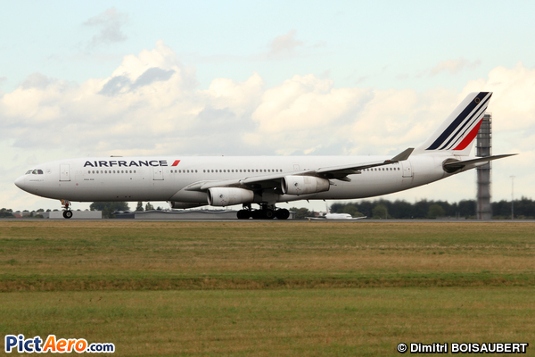 Airbus A340-313 (Air France) Airbus A340-313 (Air France)