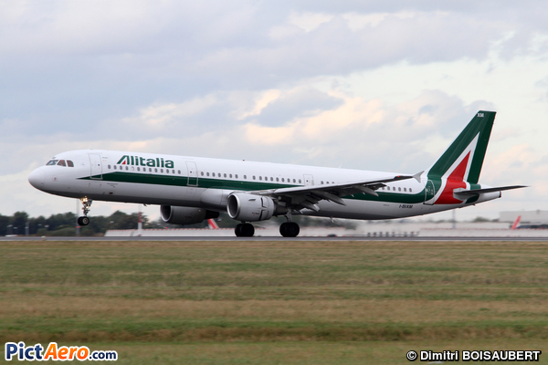 Airbus A321-112 (Alitalia)