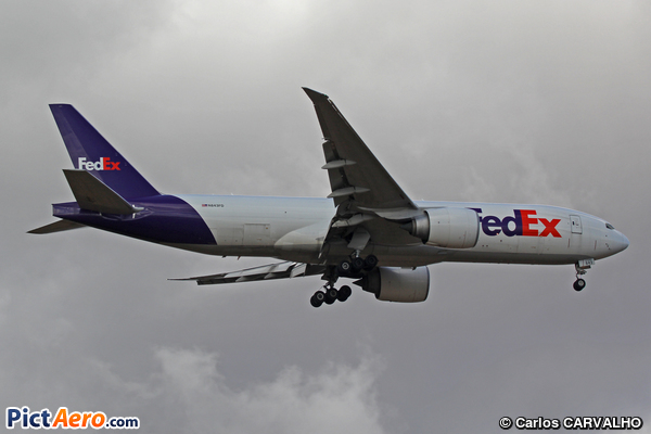 Boeing 777-FHT (FedEx)