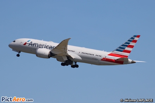 Boeing 787-8 Dreamliner (American Airlines) Boeing 787-8 Dreamliner (American Airlines)