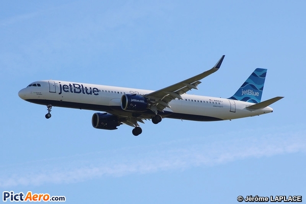 Airbus A321-271NX (JetBlue Airways) Airbus A321-271NX (JetBlue Airways)
