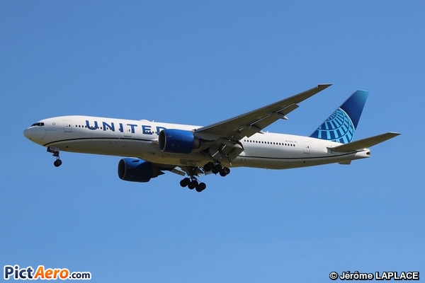 Boeing 777-224(ER) (United Airlines) Boeing 777-224(ER) (United Airlines)