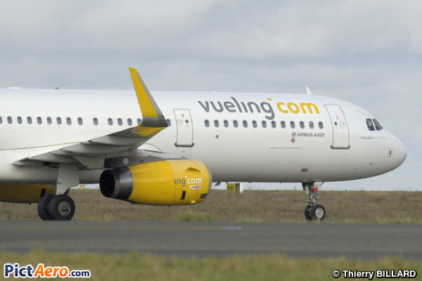 Airbus A321-231 (Vueling) Airbus A321-231 (Vueling)