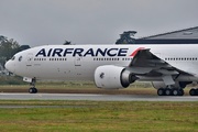 Boeing 777-328ER