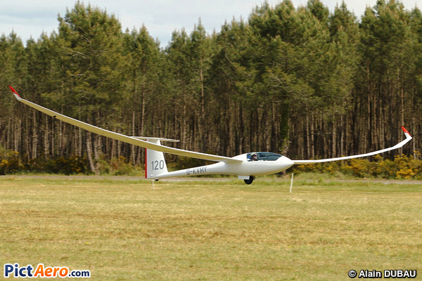 Schempp-Hirth Ventus 3T (Private / Privé)