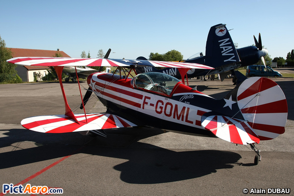 Pitts S-2B (Private / Privé) Pitts S-2B (Private / Privé)