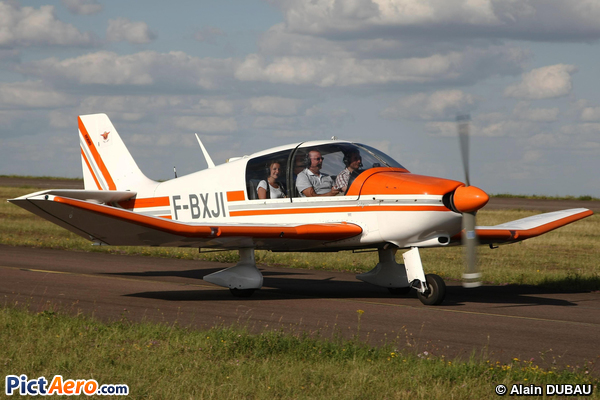 DR 400-180 (Aéroclub de la côte d'Or)