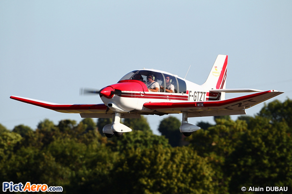 Robin DR400/180 Regent (Club aéronautique d'Annemasse)