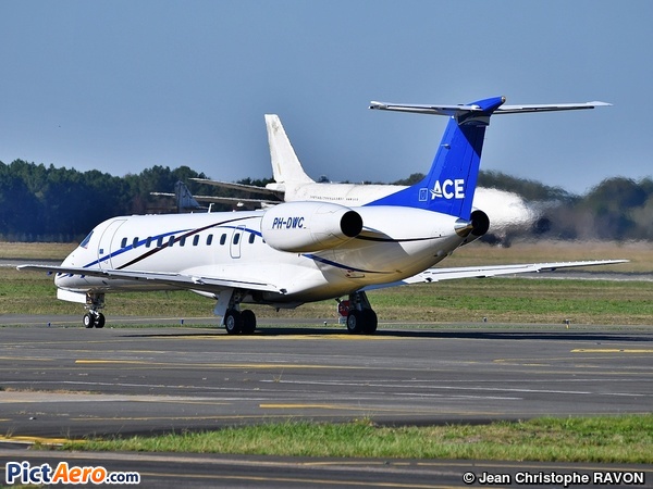 Embraer ERJ-135LR (Air Charters Europe)