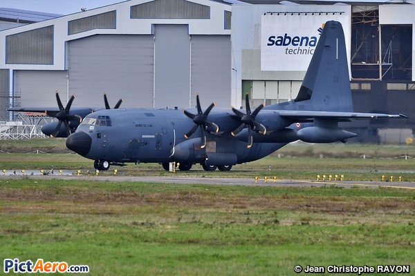 Lockheed C-130J-30 Hercules (France - Air Force)