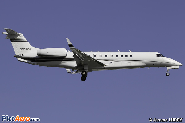 Embraer ERJ-135BJ Legacy 600 (Private Jets)
