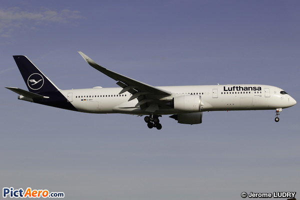 Airbus A350-941 (Lufthansa) Airbus A350-941 (Lufthansa)
