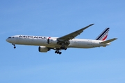 Boeing 777-328ER