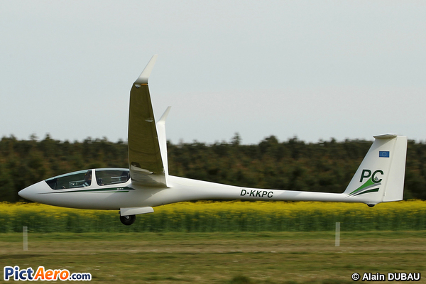 Schleicher ASH-25 Mi (Private / Privé) Schleicher ASH-25 Mi (Private / Privé)
