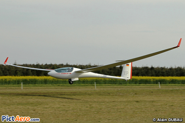 Schleicher ASH 31 Mi (Private / Privé)