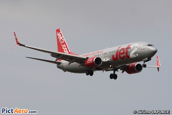 Boeing 737-8AS (Jet2.com) Boeing 737-8AS (Jet2.com)